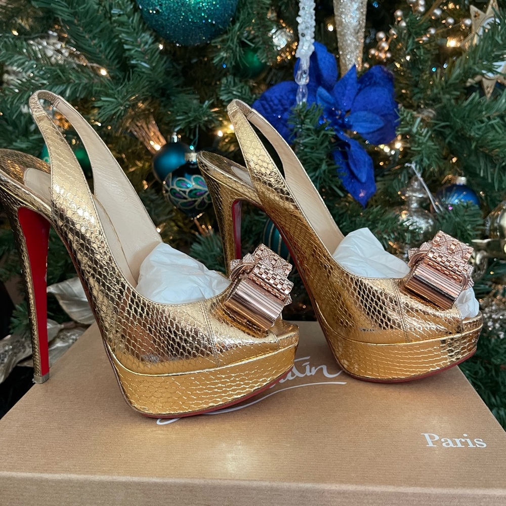 Christian Louboutin Nodo 37